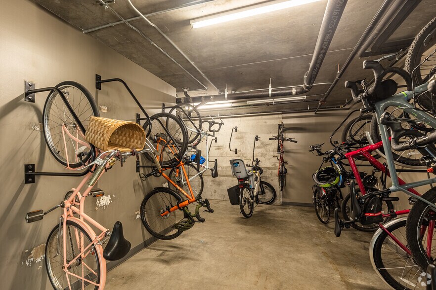 More Photos Of 329 NE Couch St, Portland Coworking Space