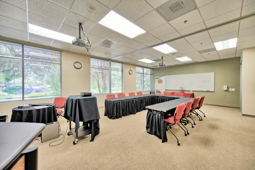 More Photos Of 11840 Pierce St, Riverside Office For Lease
