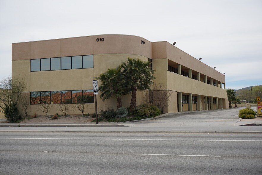 More Photos Of 310 E Palmdale Blvd, Palmdale Medical For Lease