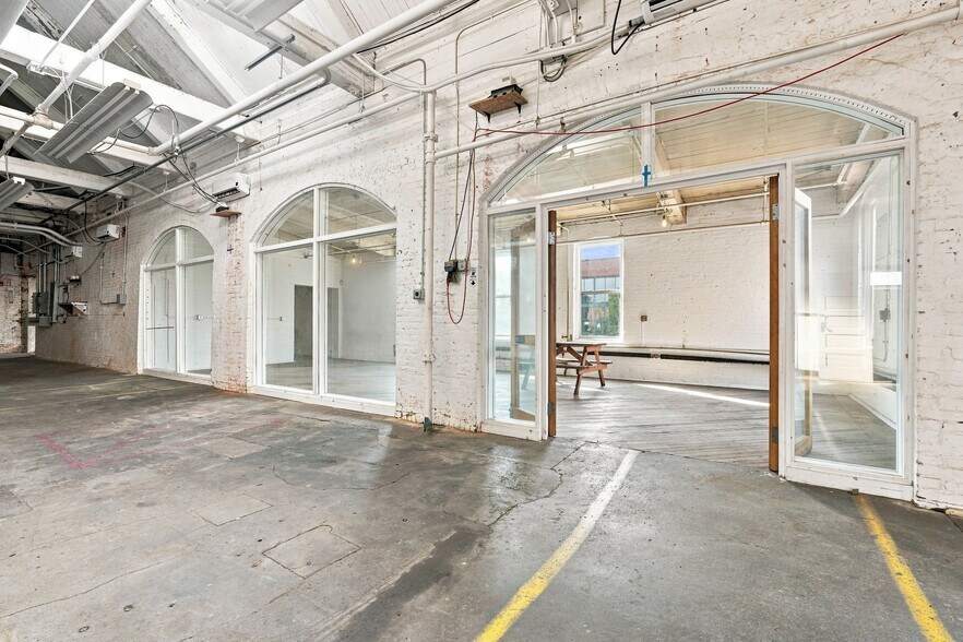 More Photos Of 420 Dwight St, Holyoke Manufacturing For Lease
