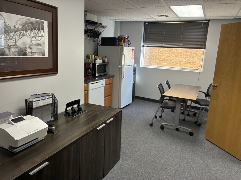 More Photos Of 7800 S Elati St, Littleton Office For Lease