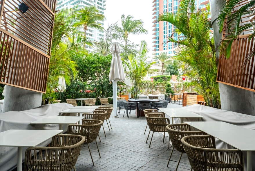 More Photos Of 1 Collins Ave, Miami Beach Apartments For Sale