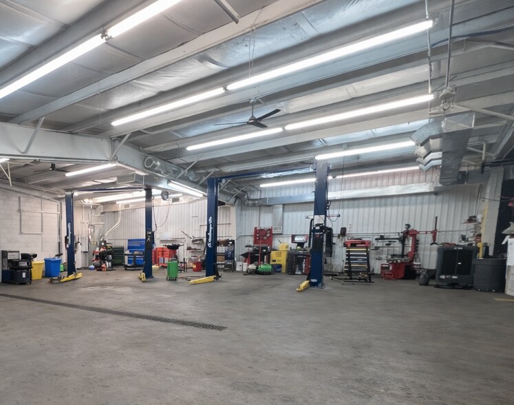 More Photos Of 1389 Richmond Rd, Charlottesville Auto Dealership For Lease