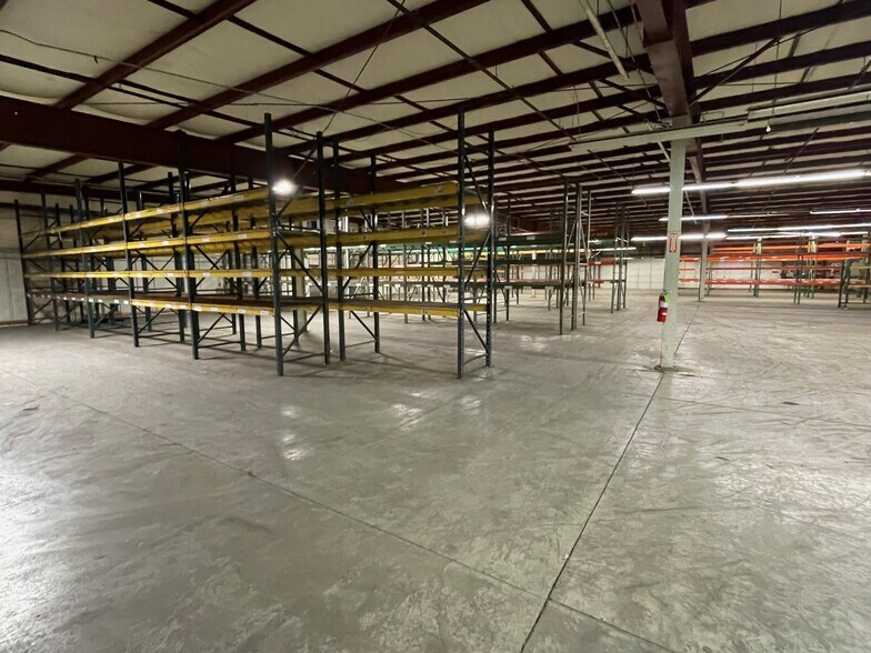 More Photos Of 2970 Perrowville Rd, Forest Warehouse For Lease