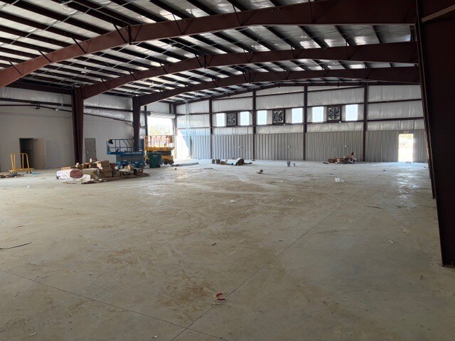 More Photos Of 1534 US-190, Port Allen Industrial For Lease