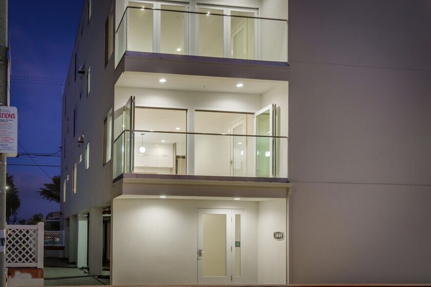 More Photos Of 3449 Ocean Front Walk, San Diego Apartments For Sale