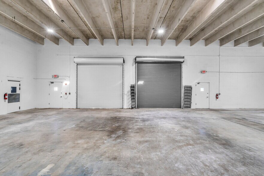 More Photos Of 3541 NW 53rd St, Fort Lauderdale Industrial For Sale