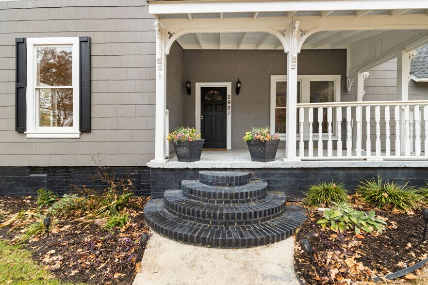 More Photos Of 2951 Moon Station Rd NW, Kennesaw Office For Sale