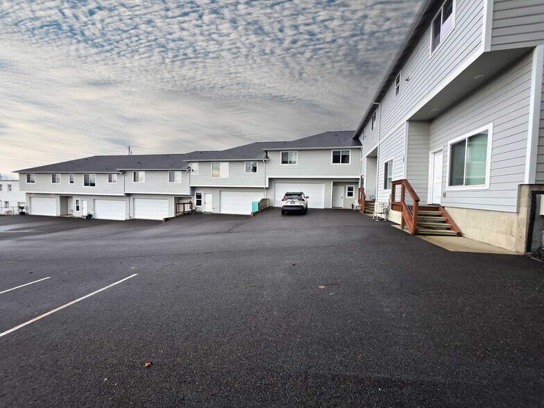 More Photos Of 303 E Broadway Ave, Montesano Apartments For Sale