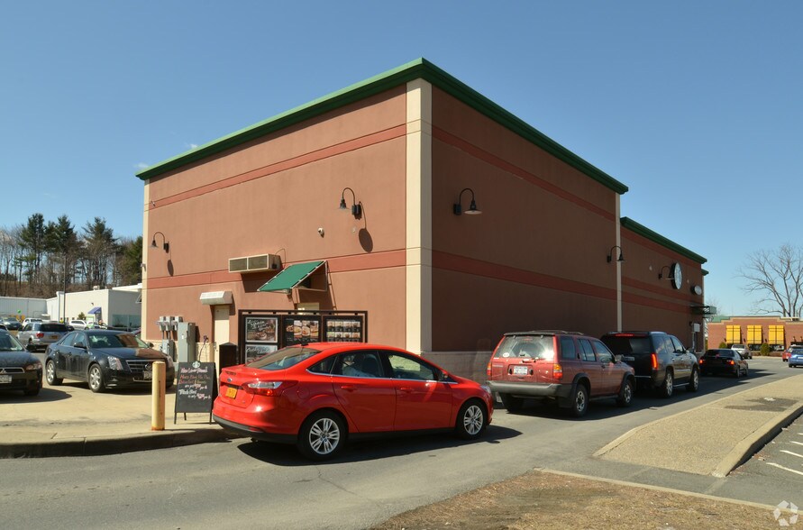More Photos Of 549 Troy Schenectady Rd, Latham Freestanding For Lease