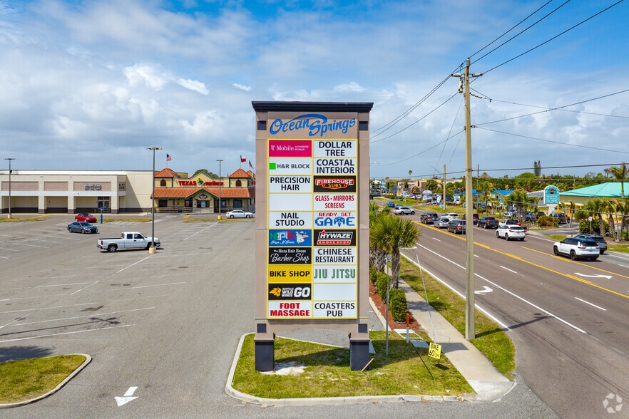 More Photos Of 959-991 E Eau Gallie Blvd, Melbourne Supermarket For Lease