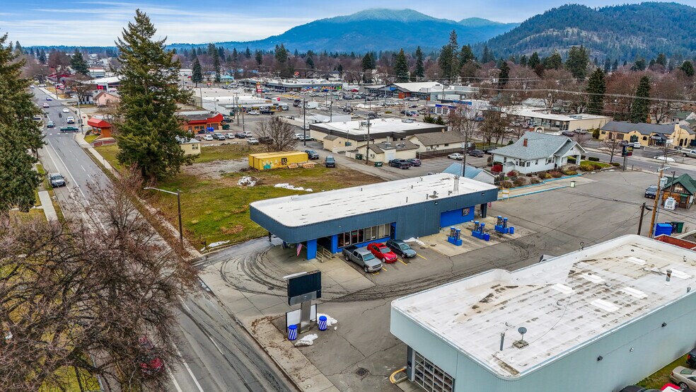 More Photos Of 1114 N 3rd St, Coeur d'Alene Service Station For Sale