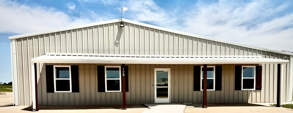 More Photos Of 120 CR 4577 rd, Boyd Office For Lease