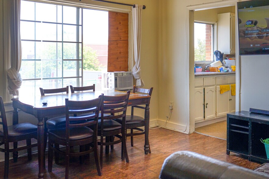 More Photos Of 4529-4533 S Vermont Ave, Los Angeles Storefront Retail Residential For Sale