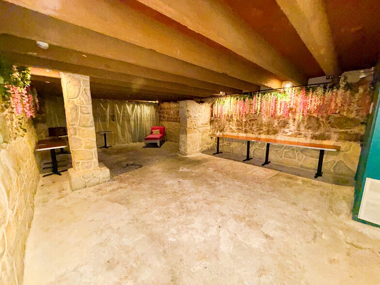 More Photos Of 910 S Alamo St, San Antonio Restaurant For Lease