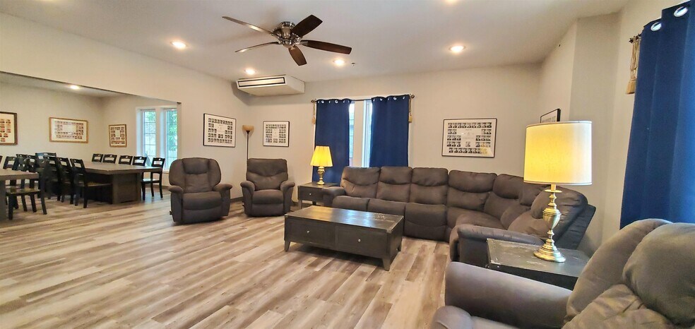 More Photos Of 404 W 7th St, Hays Sorority Fraternity House For Sale