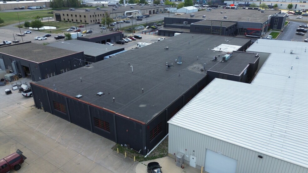 More Photos Of 7601 E 88th Pl, Indianapolis Manufacturing For Lease