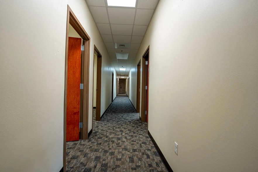 More Photos Of 1121 E Austin, Harlingen Office For Lease