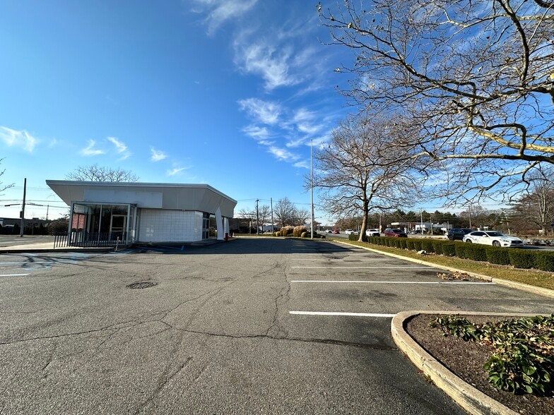 More Photos Of 3850 Veterans Memorial Hwy, Bohemia Fast Food For Lease