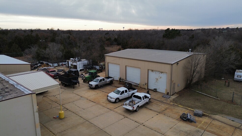 More Photos Of 8716 SE 15th St, Oklahoma City Distribution For Sale