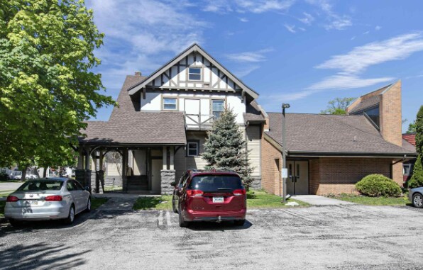 More Photos Of 634 Wisconsin St, Oshkosh Religious Facility For Sale