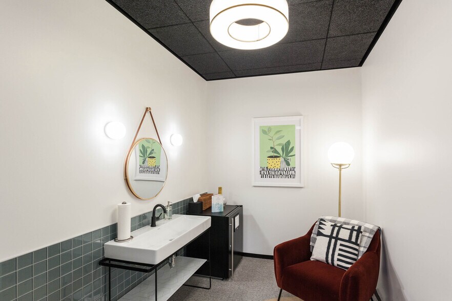 More Photos Of 420 Nichols Rd, Kansas City Coworking Space