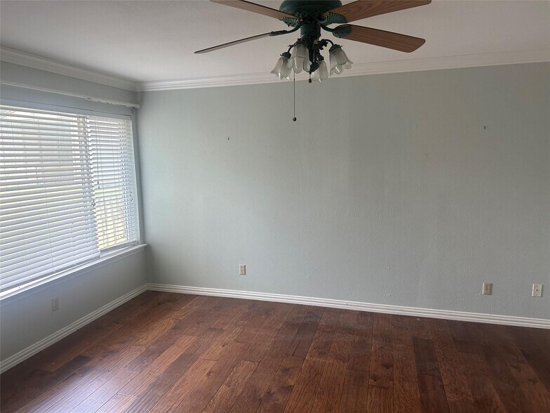 More Photos Of 12869 FM 1385, Pilot Point Flex For Lease