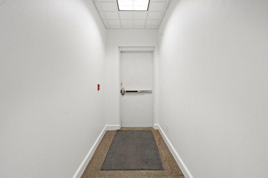 More Photos Of 1735 W Hibiscus Blvd, Melbourne Medical For Lease