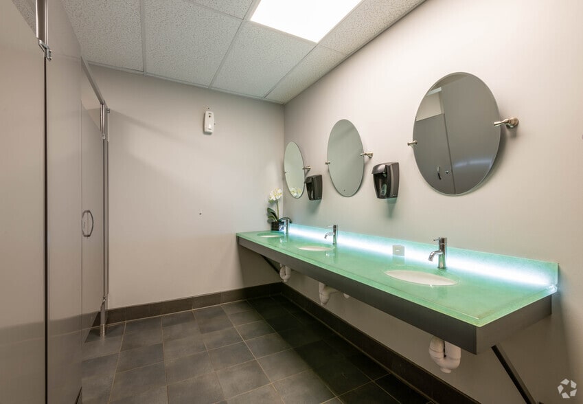 More Photos Of 58 Pulaski St, Peabody Unknown For Lease