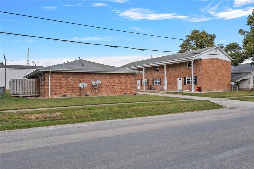 More Photos Of 507 Washington St, Pawnee Apartments For Sale