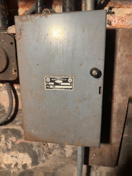 More Photos Of 5001 S Hermitage Ave, Chicago Religious Facility For Sale