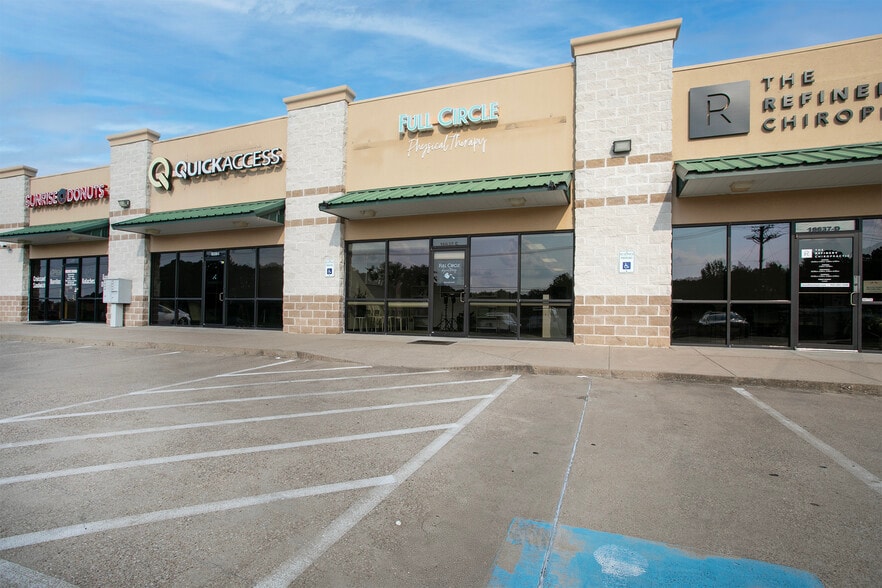 More Photos Of 16637 Old Jacksonville Hwy, Tyler Storefront Retail Office For Lease