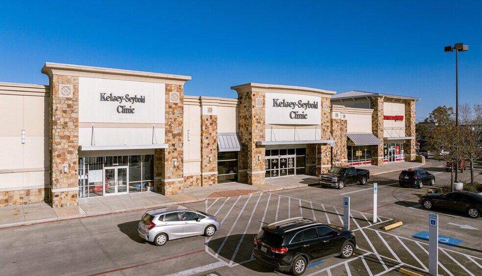 More Photos Of 15635 Wallisville Rd, Houston Unknown For Lease