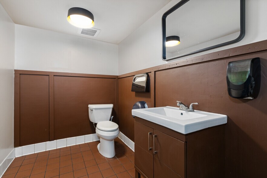 More Photos Of 8501 El Camino Real, Atascadero Restaurant For Sale
