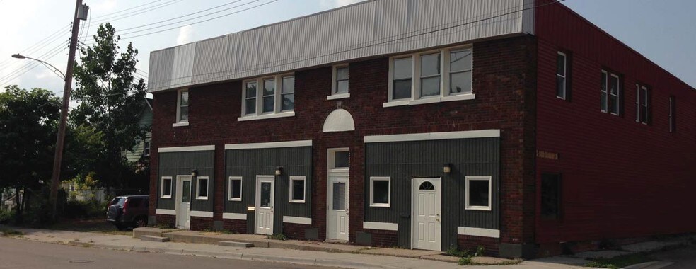 More Photos Of 909-913 E Saginaw St, Lansing Storefront Retail Residential For Sale