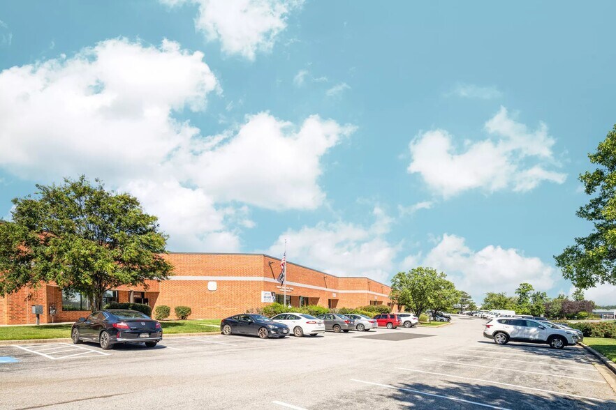 More Photos Of 7476 New Ridge Rd, Hanover Flex For Lease