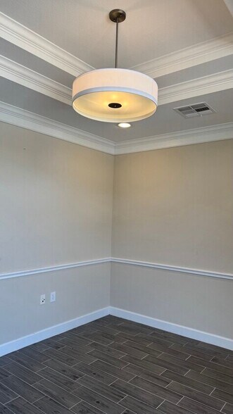 More Photos Of 12440 Emily Ct, Sugar Land Office Residential For Lease
