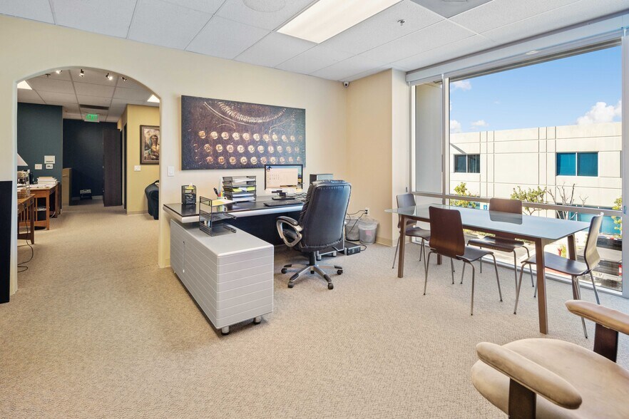 More Photos Of 28534-28536 Constellation Rd, Valencia Warehouse For Sale