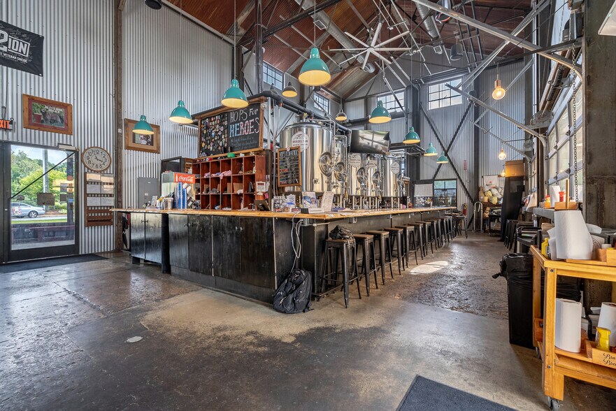 More Photos Of 9859 Davis st, Braselton Specialty For Sale