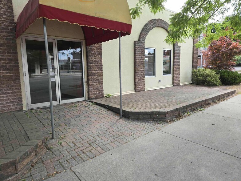 More Photos Of 302-306 Ford St, Ogdensburg Freestanding For Sale