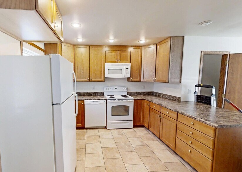 More Photos Of 503 Halladay St, Hays Apartments For Sale