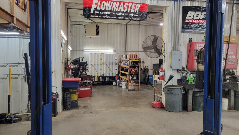 More Photos Of 115 N Marion St, Kirksville Auto Salvage Facility For Sale