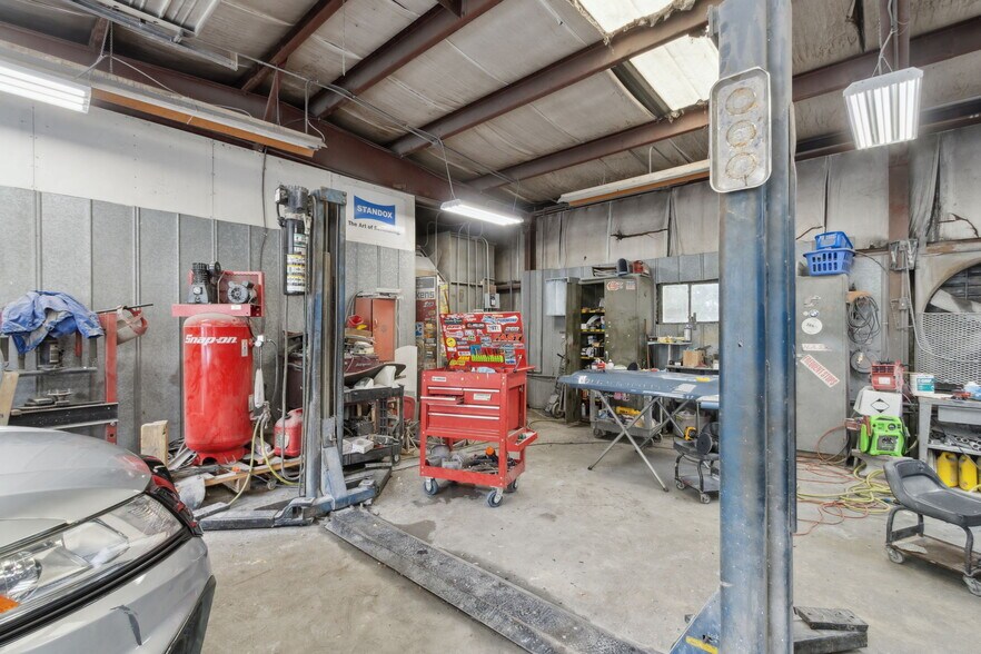 More Photos Of 1875 Airport Industrial Park Dr, Marietta Industrial For Sale