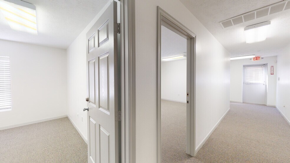 More Photos Of 2624 Wilson Rd, Humble Warehouse For Lease