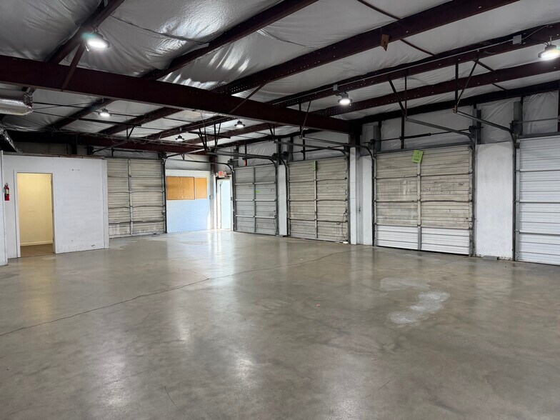 More Photos Of 300 S Broome St, Albemarle Warehouse For Sale