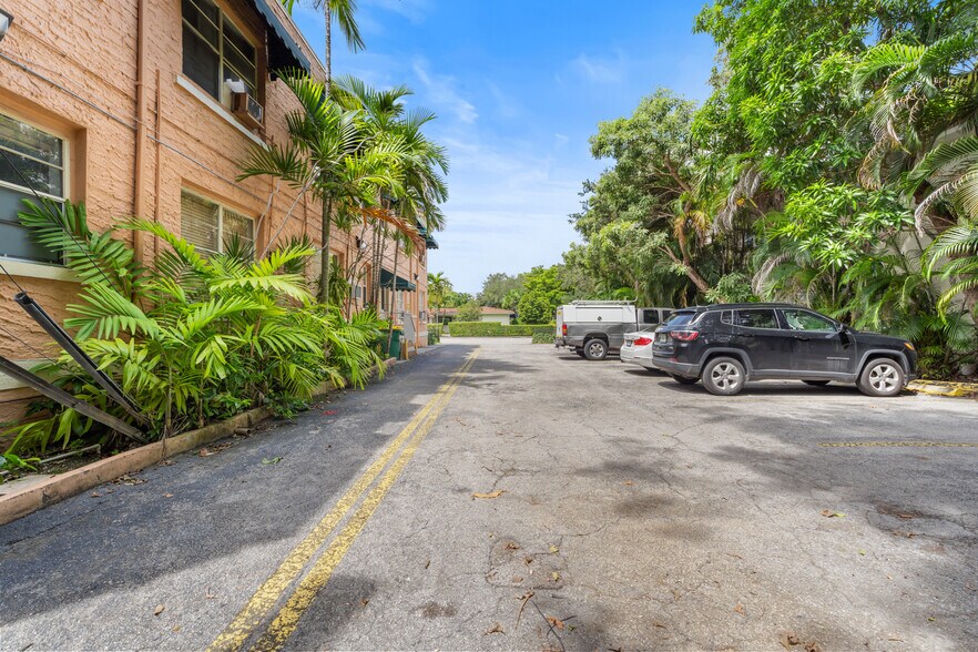 More Photos Of 3409 S Le Jeune Rd, Coral Gables Apartments For Sale