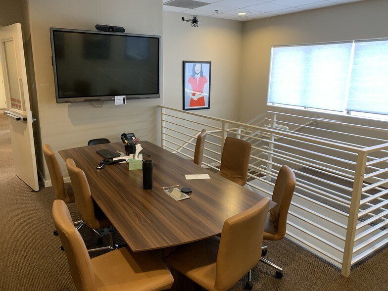 More Photos Of 126 E Alameda Ave, Burbank Research And Development For Sale