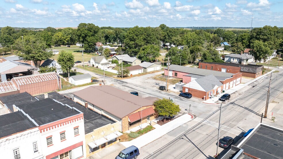 More Photos Of 219 N Main St, Marissa Specialty For Sale