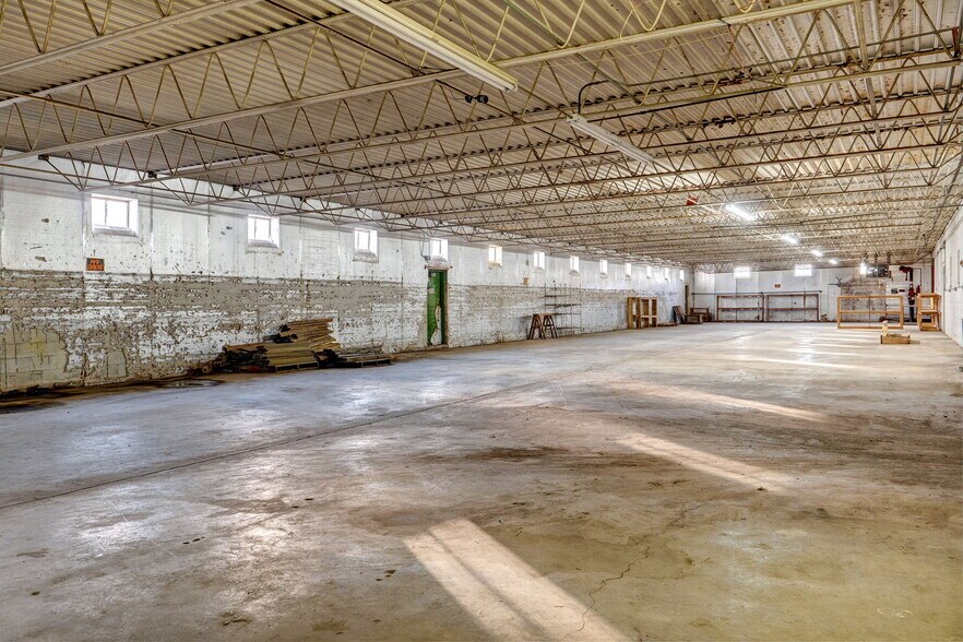 More Photos Of 504 Airport Rd, Crane Warehouse For Sale