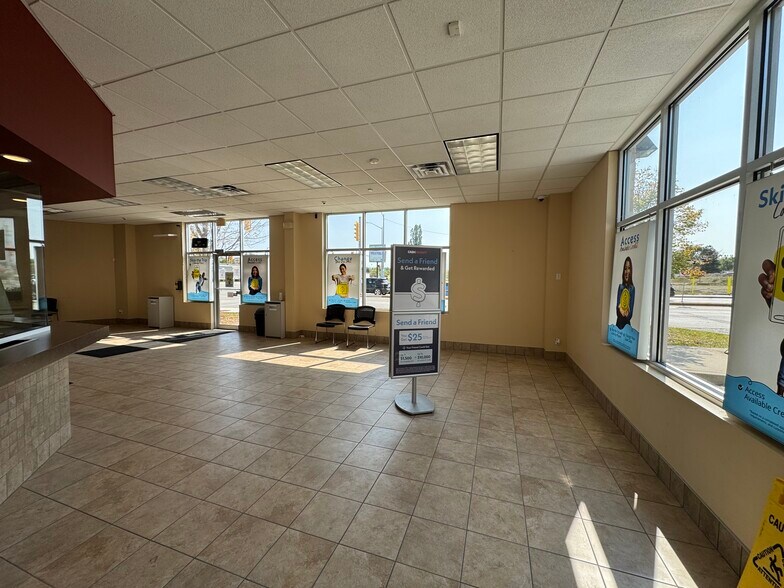 More Photos Of 1375 Huron Church Rd, Windsor Freestanding For Lease
